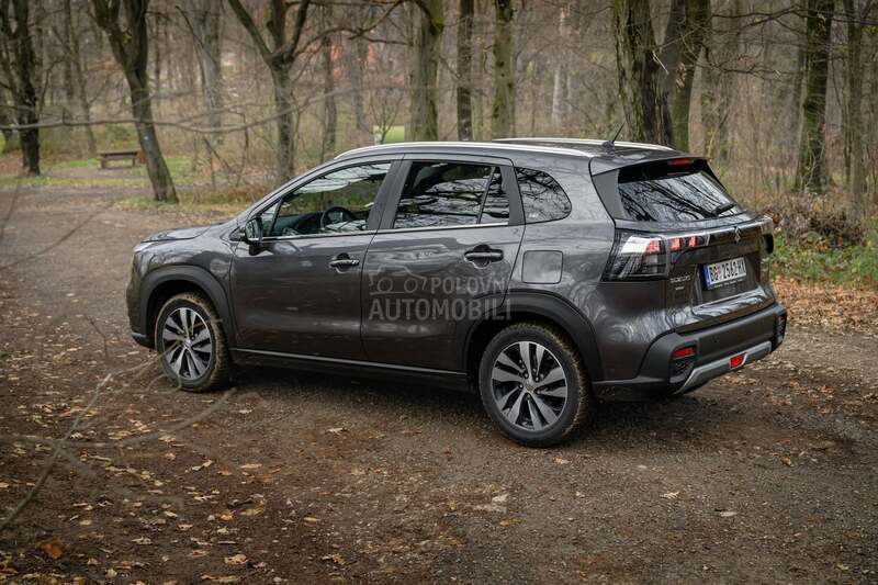 Suzuki SX4 S-Cross ELEGANCE 4WD 6AT