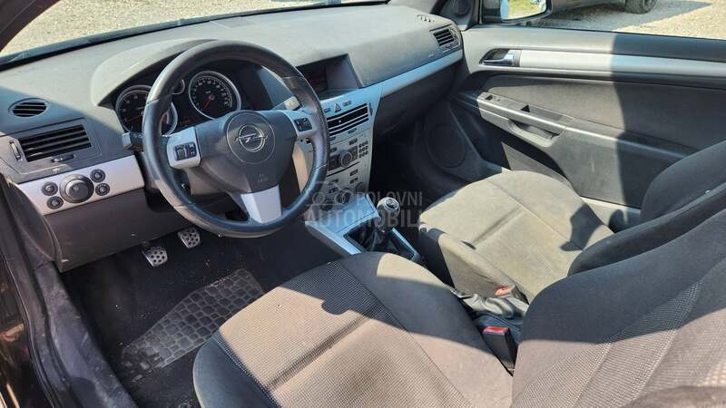 Opel Astra H 1.8 16v GTC