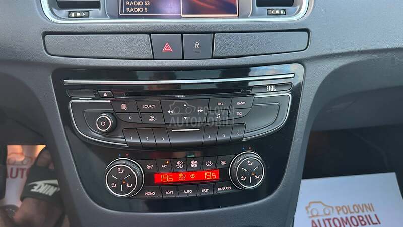 Peugeot 508 xenon/pano/fuL