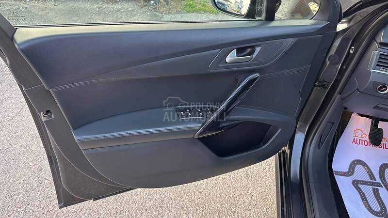 Peugeot 508 xenon/pano/fuL