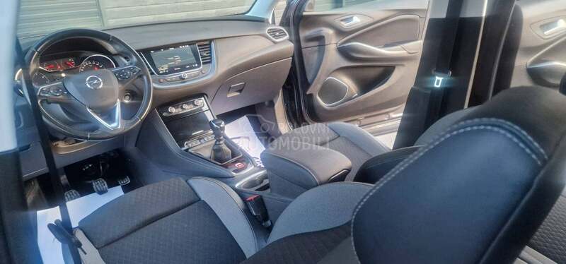 Opel Grandland X 1.5CDTI INNOVATION