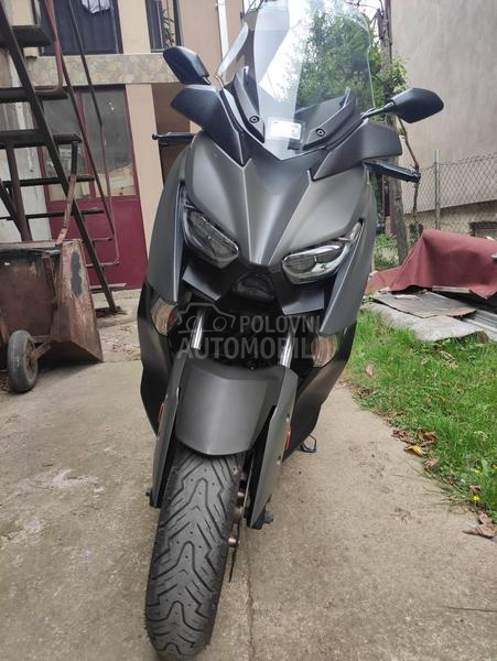Yamaha XMAX Tech MAX