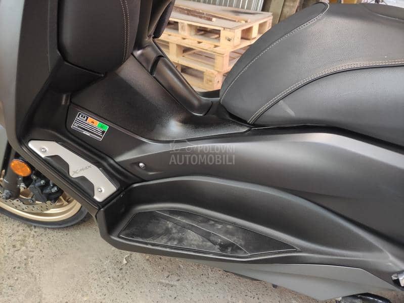 Yamaha XMAX Tech MAX