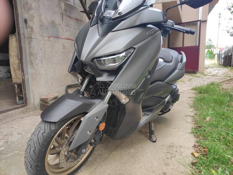 Yamaha XMAX Tech MAX