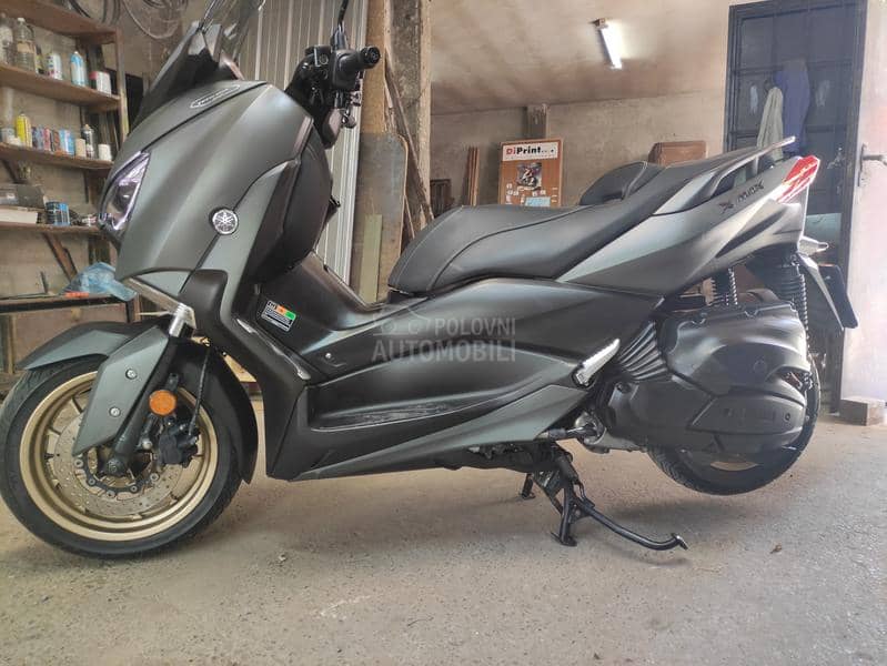 Yamaha XMAX Tech MAX