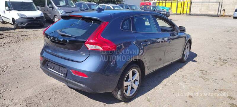 Volvo V40 2.0 D2
