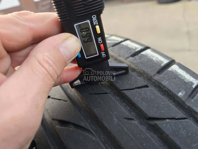 Dunlop 215/45 R18 Letnja