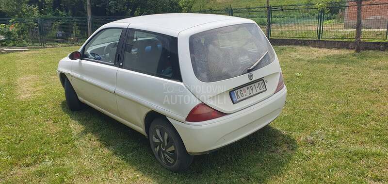 Lancia Ypsilon 