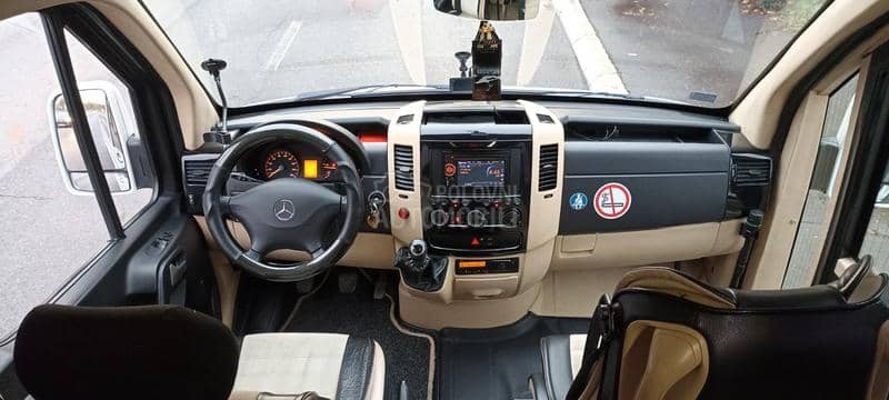 Mercedes Benz Sprinter 516