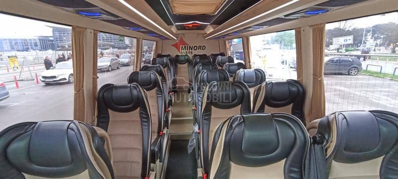 Mercedes Benz Sprinter 516