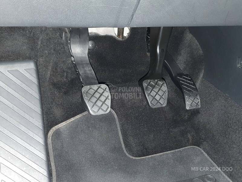 Škoda Karoq 2.0TDI MANUAL