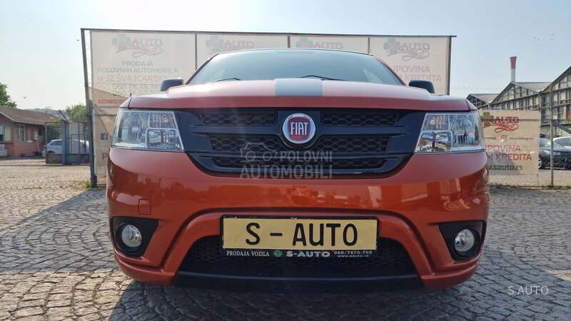 Fiat Freemont 