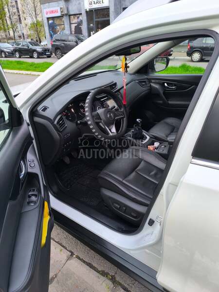 Nissan X-Trail 1.6
