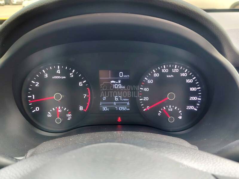 Kia Stonic 1.4 MPI URBAN M/T