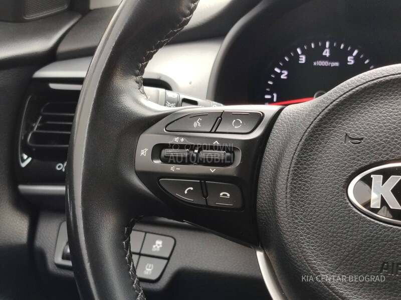 Kia Stonic 1.4 MPI URBAN M/T