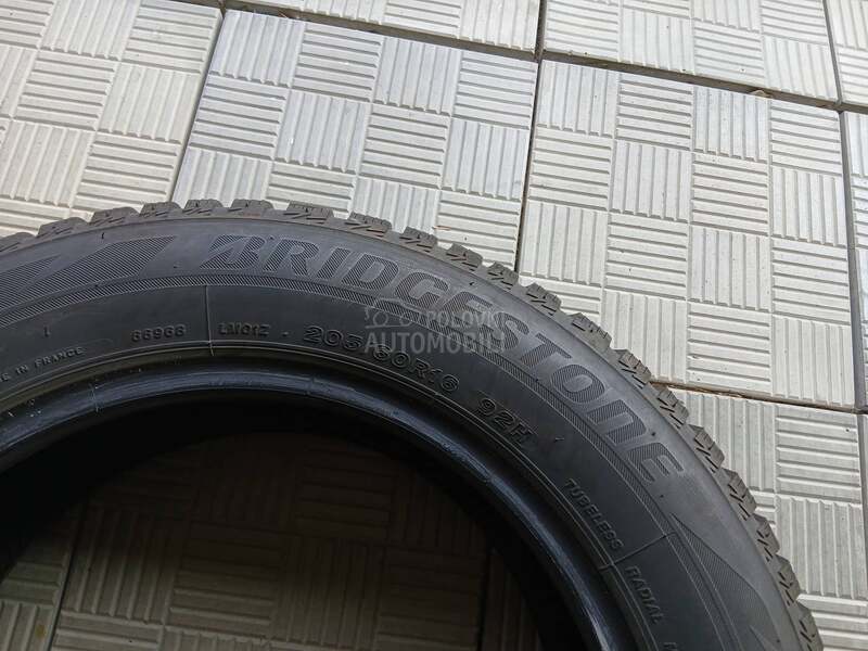 Bridgestone 205/60 R16 Zimska