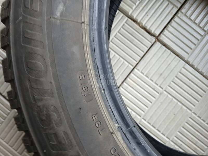 Bridgestone 205/60 R16 Zimska