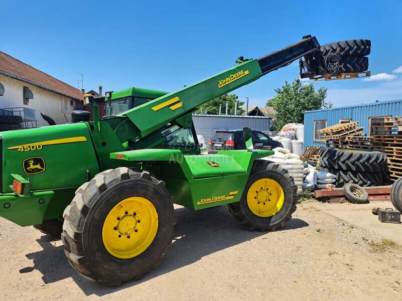 John Deere 4500