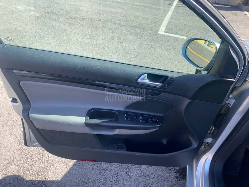 Volkswagen Golf 5 2.0TDI 4x4 GT