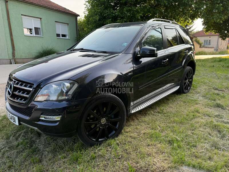 Mercedes Benz ML 300 