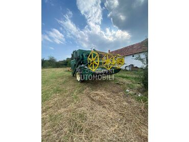 John Deere 330