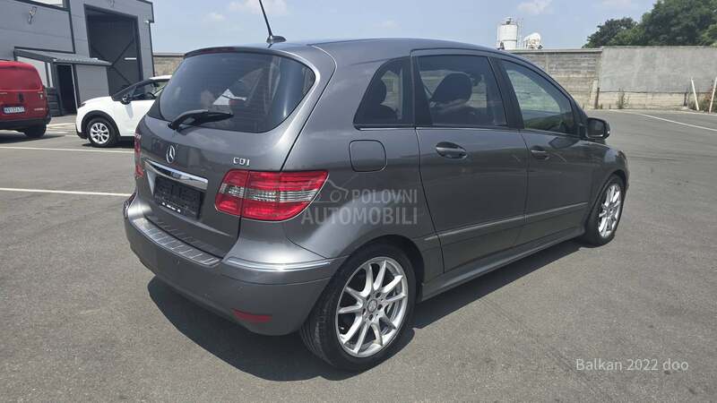 Mercedes Benz B 220 CDI ELEGANCE