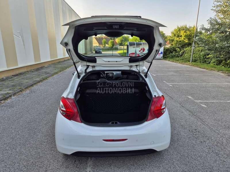 Peugeot 208 1.6 e-hdi 68 k w