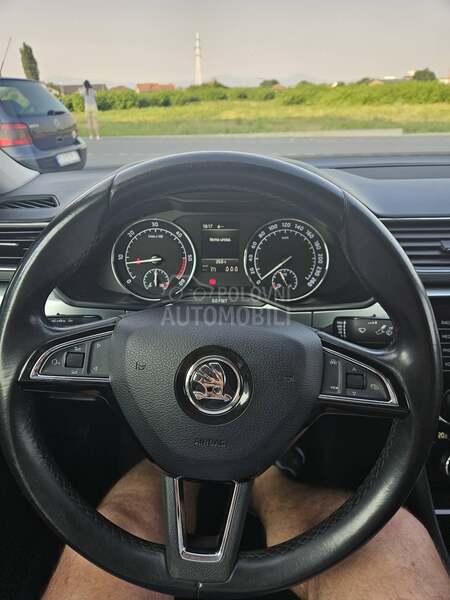 Škoda Superb 