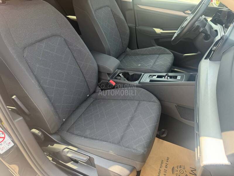 Volkswagen Golf 8 1.5 TGI a/m