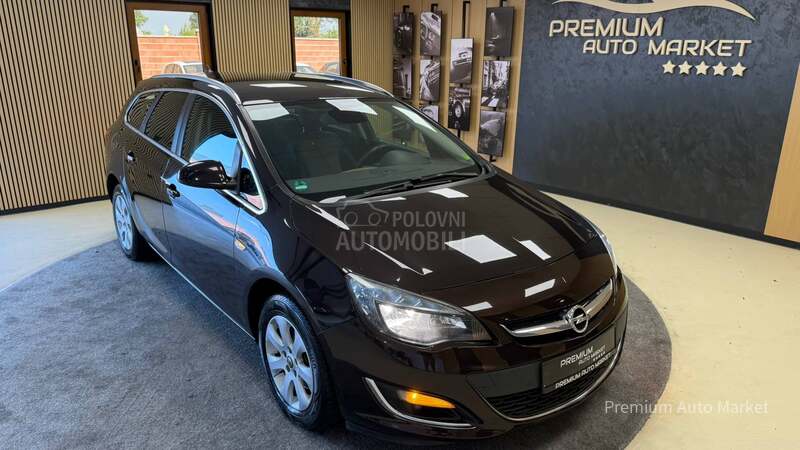 Opel Astra J //1.6 CDTI///SALON