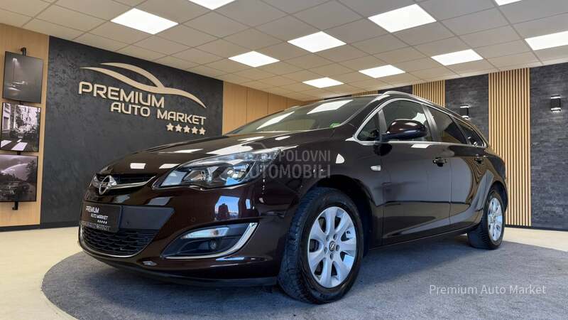 Opel Astra J //1.6 CDTI///SALON