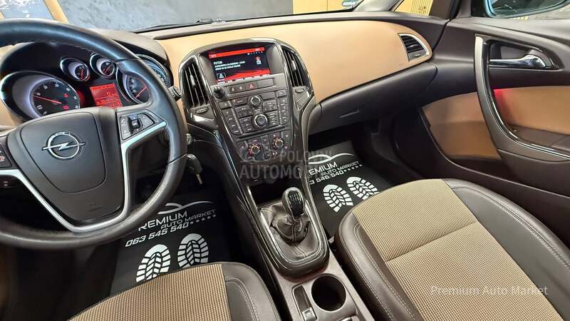Opel Astra J //1.6 CDTI///SALON