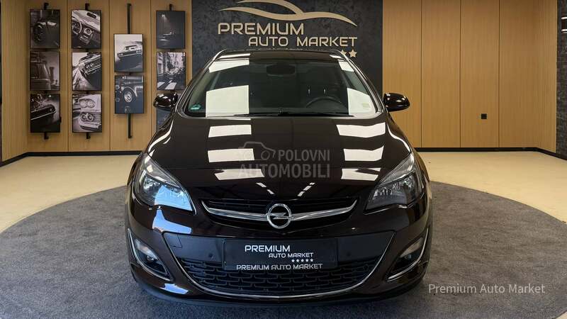 Opel Astra J //1.6 CDTI///SALON