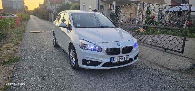 BMW 220 
