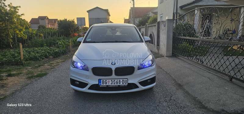 BMW 220 