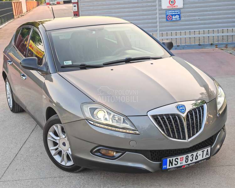 Lancia Delta 1.6D /ARGENTO