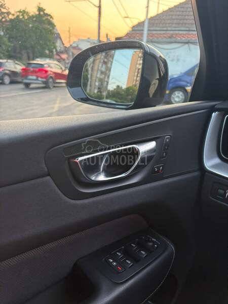 Volvo XC60 B4 R Design AWD