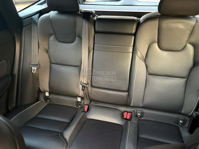 Volvo XC60 B4 R Design AWD