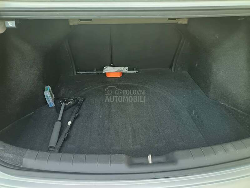 Hyundai Elantra 1.6
