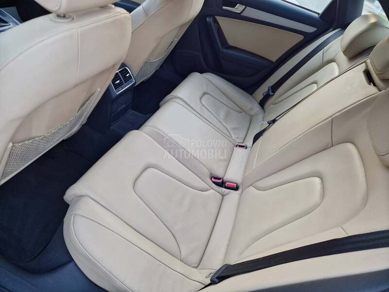 Audi A4 //TOOP OPREMAA