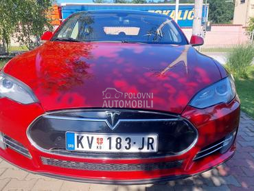 Tesla Model S 85
