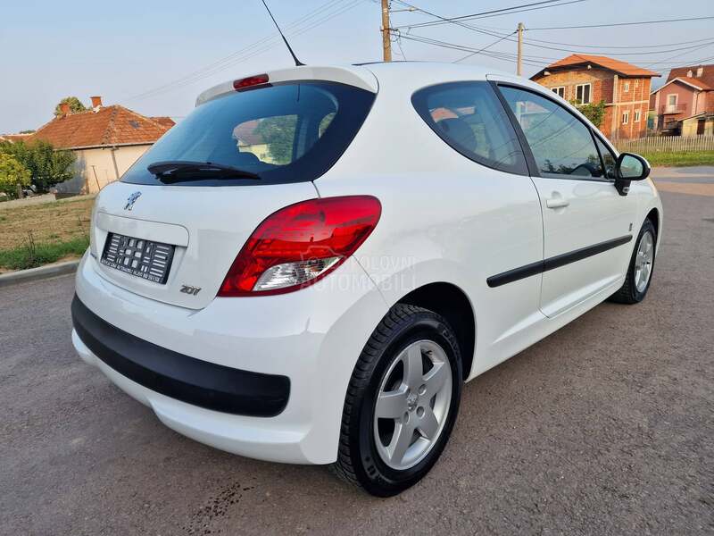 Peugeot 207 1.4 8V Edition