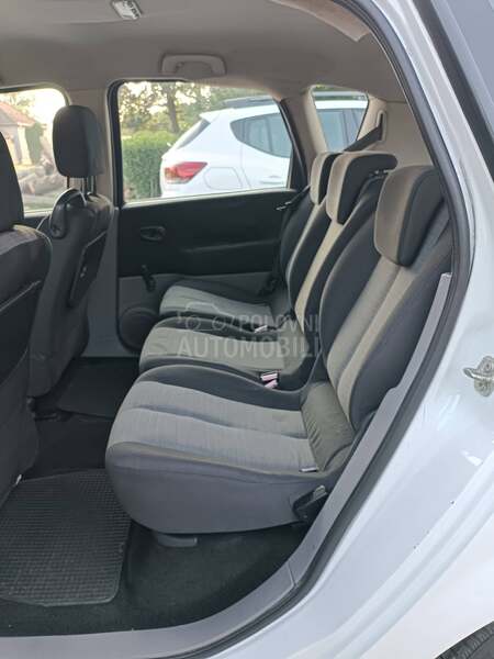 Renault Scenic 1.5 dci