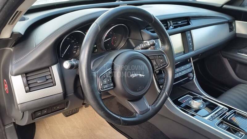 Jaguar XF 2.0 PRESTIGE/AUT/FUL