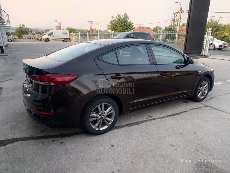 Hyundai Elantra 1.6 MPI
