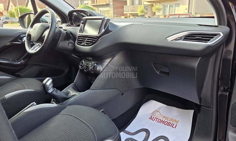 Peugeot 208 1.2 Style