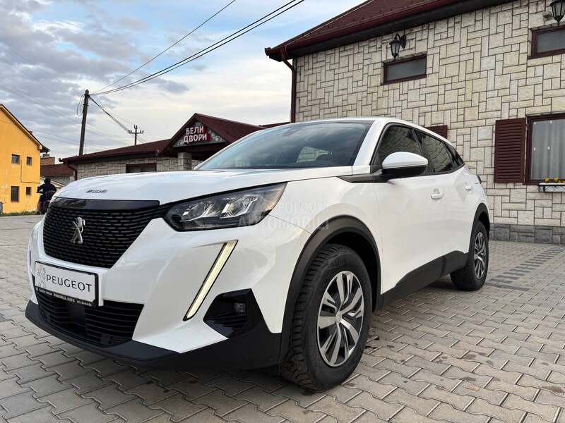 Peugeot 2008 1.2 N A V I G A C