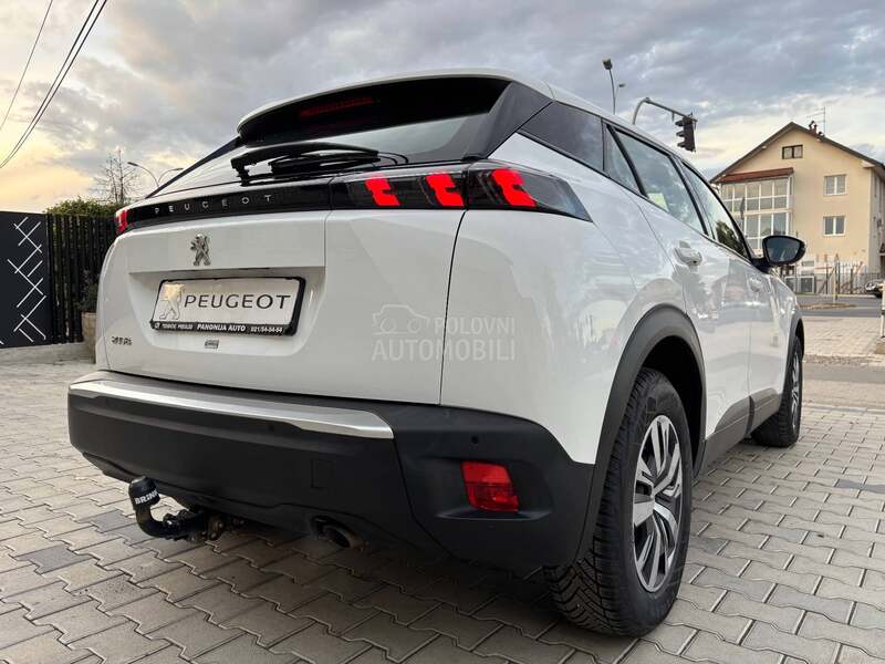 Peugeot 2008 1.2 N A V I G A C