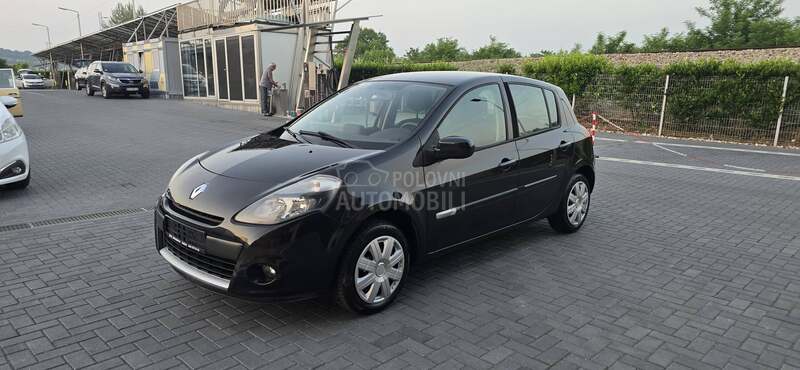 Renault Clio 1.2TNG/141k/Car vert