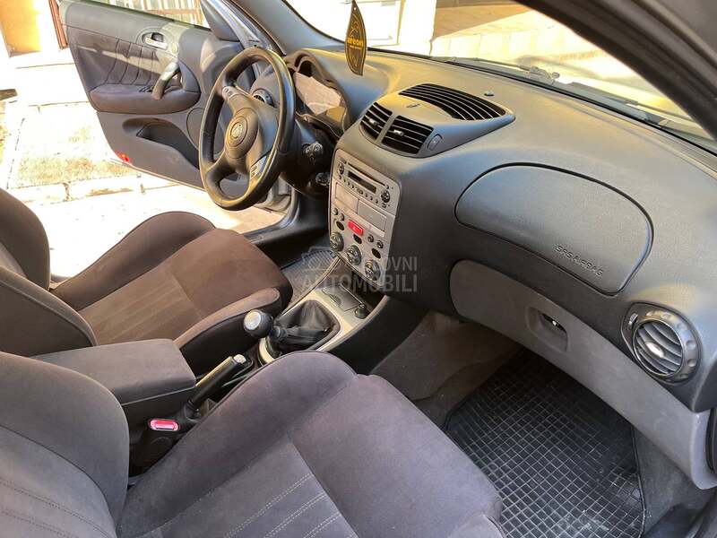 Alfa Romeo 147 1,9 JTD 8V
